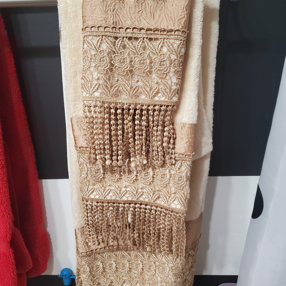 Croscill Home Cream Cotton Towel
